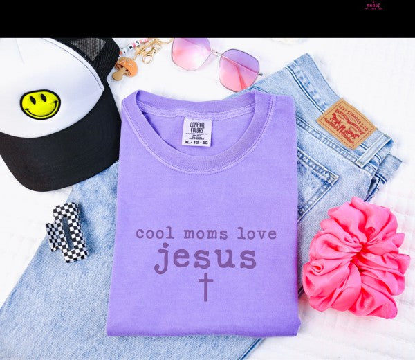 Cool Moms Love Jesus graphic tee in comfort colors